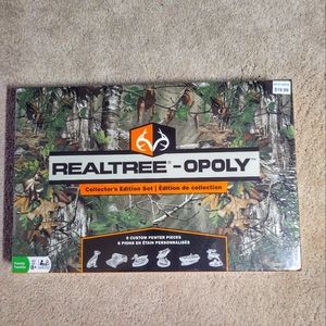 NEW SEALED Box Realtree-Opoly Hunting Board Game Collector's Edition Monopoly